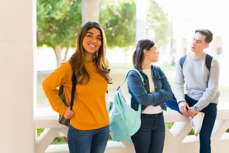 Arraigo por Formación en España