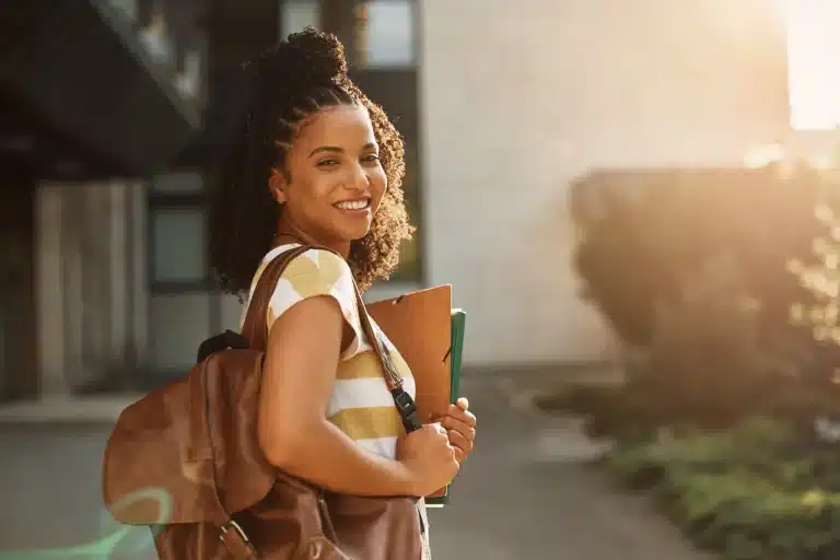 Certificados de Profesionalidad y su Relación con el Arraigo por Formación