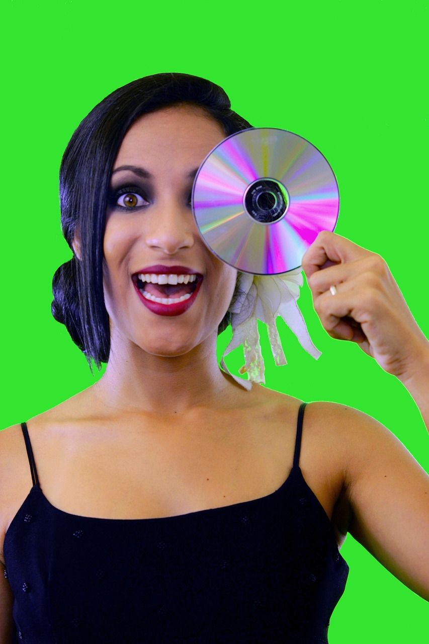 Si viajas frecuentemente a Europa, saber cómo funciona la calculadora Schengen puede evitarte problemas migratorios y sanciones. Esta herramienta es clave para quienes tienen un visado Schengen o pueden entrar sin visa pero deben respetar el límite de 90 días en un período de 180 días. A continuación, te explicamos cómo usarla correctamente y evitar errores costosos.