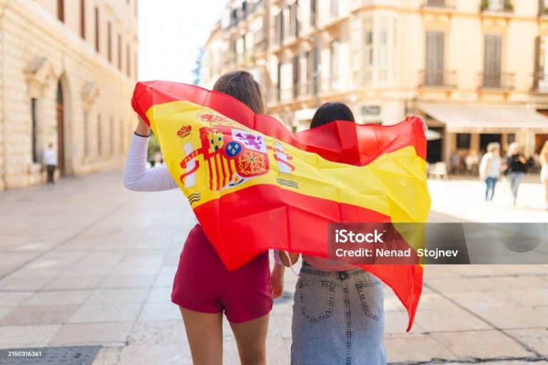 La obtención de nacionalidad en plazos reducidos son nuevas vías