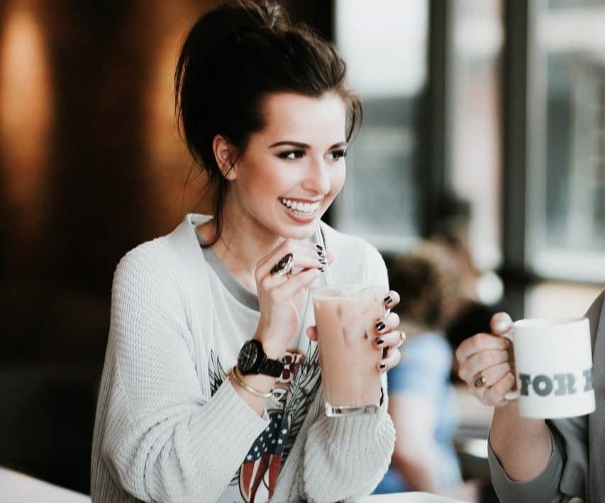 Conoce tus derechos en los centros de internamiento de extranjeros en España, cómo evitar la expulsión y qué recursos legales puedes utilizar para lograr tu libertad.