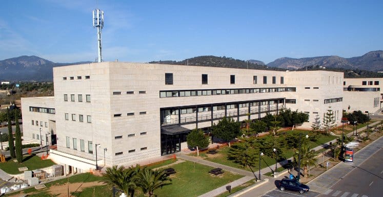 Conoce los mejores centros de Baleares para estudiar. Facilita tu inmigración a España y encuentra empleo con nuestra asesoría experta. ¡Contáctanos!