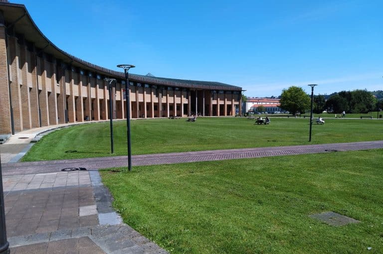 Descubre los mejores centros de Asturias para estudiar. Impulsa tu carrera profesional con nuestra asesoría exclusiva. ¡Contáctanos y triunfa hoy!