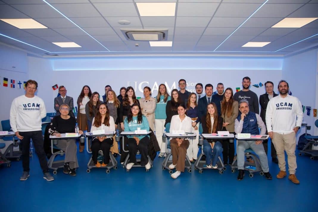 Andalucía impulsa su oferta educativa para estudiantes extranjeros con FP, universidades privadas y acceso a visado formativo.